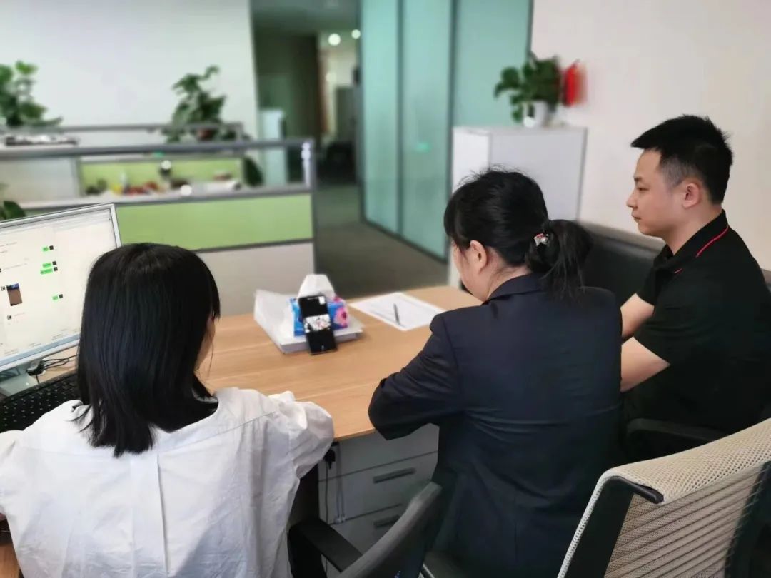 华西金控党委组织召开传达学习党的二十大精神中心组(扩大)会 华西金控党委组织召开传达学习党的二十大精神中心组(扩大)会